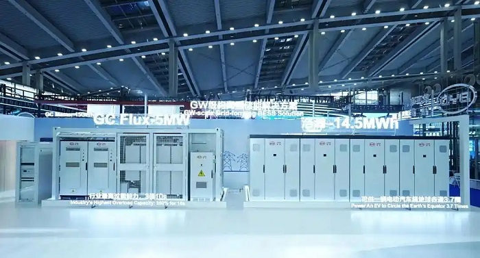 比亚迪首发“浩瀚”储能设备，搭载全球最大 2710Ah 储能刀片电池