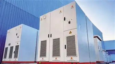 打破垄断 国内首款720V固态钠盐电池 推动储能行业进入新时代